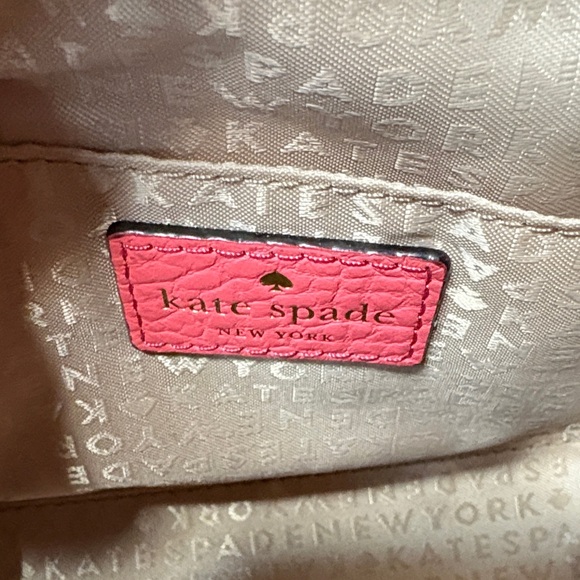 Kate Spade - Perri Lane Bubbles Leather Crossbody in Coral - excellent condition - Picture 2 of 8